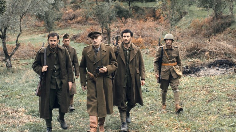 «Κρίσιμες στιγμές» – Στην καρδιά της γερμανικής κατοχής μάς μεταφέρει το δεύτερο επεισόδιο της σειράς