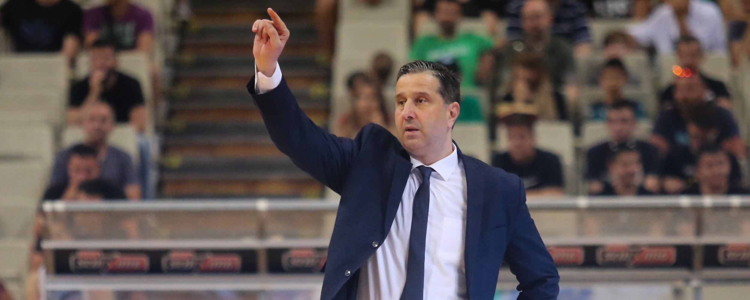 Νέος προπονητής του ΠΑΟΚ ο Φώτης Τακιανός
