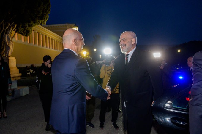 Γλείψιμο στον αλβανό πρωθυπουργό!