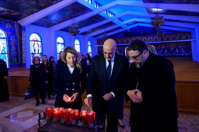 Ο Ν. Δένδιας με την Καναδή ομόλογό του στον Ελληνορθόδοξο Ναό στο Μόντρεαλ – Συνάντηση με ομογενειακούς συλλόγους