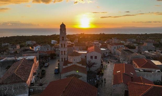 Ένα HAPPY TRAVELLER αφιερωμένο στην 25η Μαρτίου