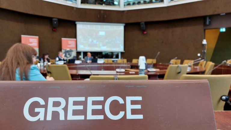 Ξεκινάνε τα μητρώα για εφημερίδες και ιστοσελίδες-Τα δικαιολογητικά για τη χορήγηση της κρατικής διαφήμισης