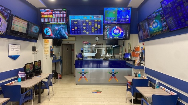 ΤΖΟΚΕΡ: Με μόλις 8 ευρώ κέρδισε 9,2 εκατ. ευρώ – Σε κατάστημα ΟΠΑΠ στο Παλαιό Φάληρο το τυχερό δελτίο με το μεγαλύτερο έπαθλο του 2023