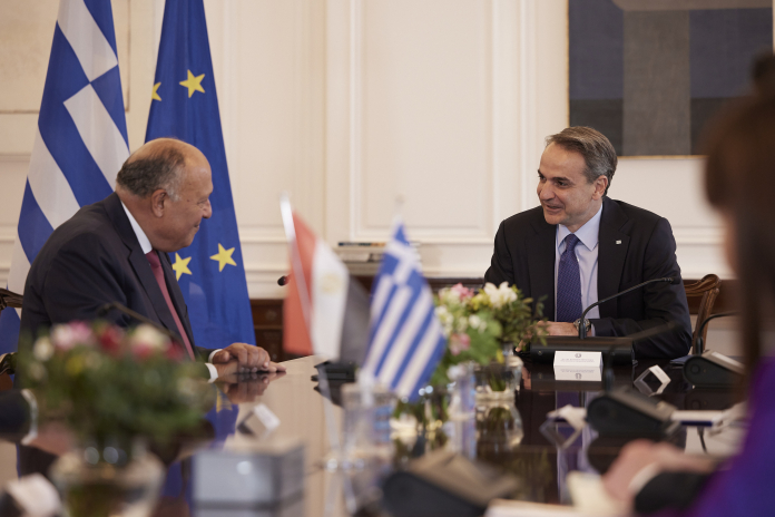 Συνάντηση του Κυρ. Μητσοτάκη με τον υπ. Εξωτερικών της Αιγύπτου S. Shoukry – Η ηλεκτρική διασύνδεση Ελλάδας – Αιγύπτου στο επίκεντρο