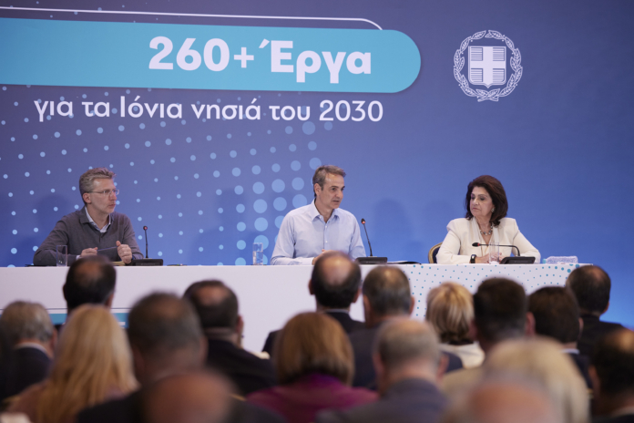 Μητσοτάκης: «Θα ζητήσουν συγνώμη αυτοί που διαδήλωναν για το “τσιμέντωμα” της Ακρόπολης;» – «Τηρήσαμε τις προεκλογικές μας δεσμεύσεις»