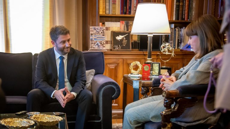 Επέστρεψε τη διερευνητική εντολή ο Ν. Ανδρουλάκης