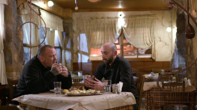 «ΓΕΙΤΟΝΙΕΣ ΣΤΟ ΠΙΑΤΟ»: Στο Μαρούσι των… γαστρονομικών εκπλήξεων