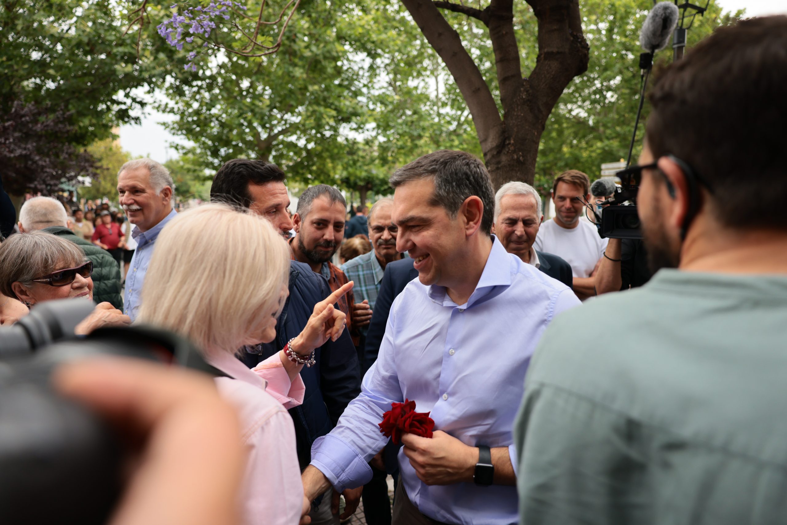 Τσίπρας προς Μητσοτάκη: Πάμε μαζί στο Γενικό Λογιστήριο να κοστολογήσουμε τα προγράμματά μας – Μας κουνάνε το δάχτυλο γιατί θέλουμε να δώσουμε 13η σύνταξη