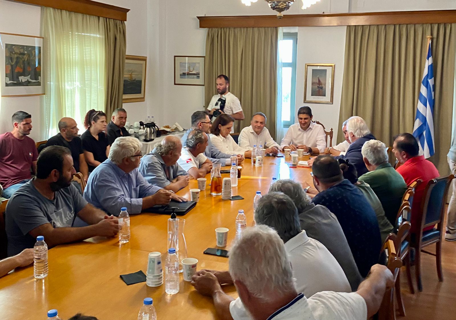 Λευτέρης Αυγενάκης: «Με συντεταγμένες δράσεις θα αντιμετωπίσουμε άμεσα το πρόβλημα του λαγοκέφαλου και του λεοντόψαρου».