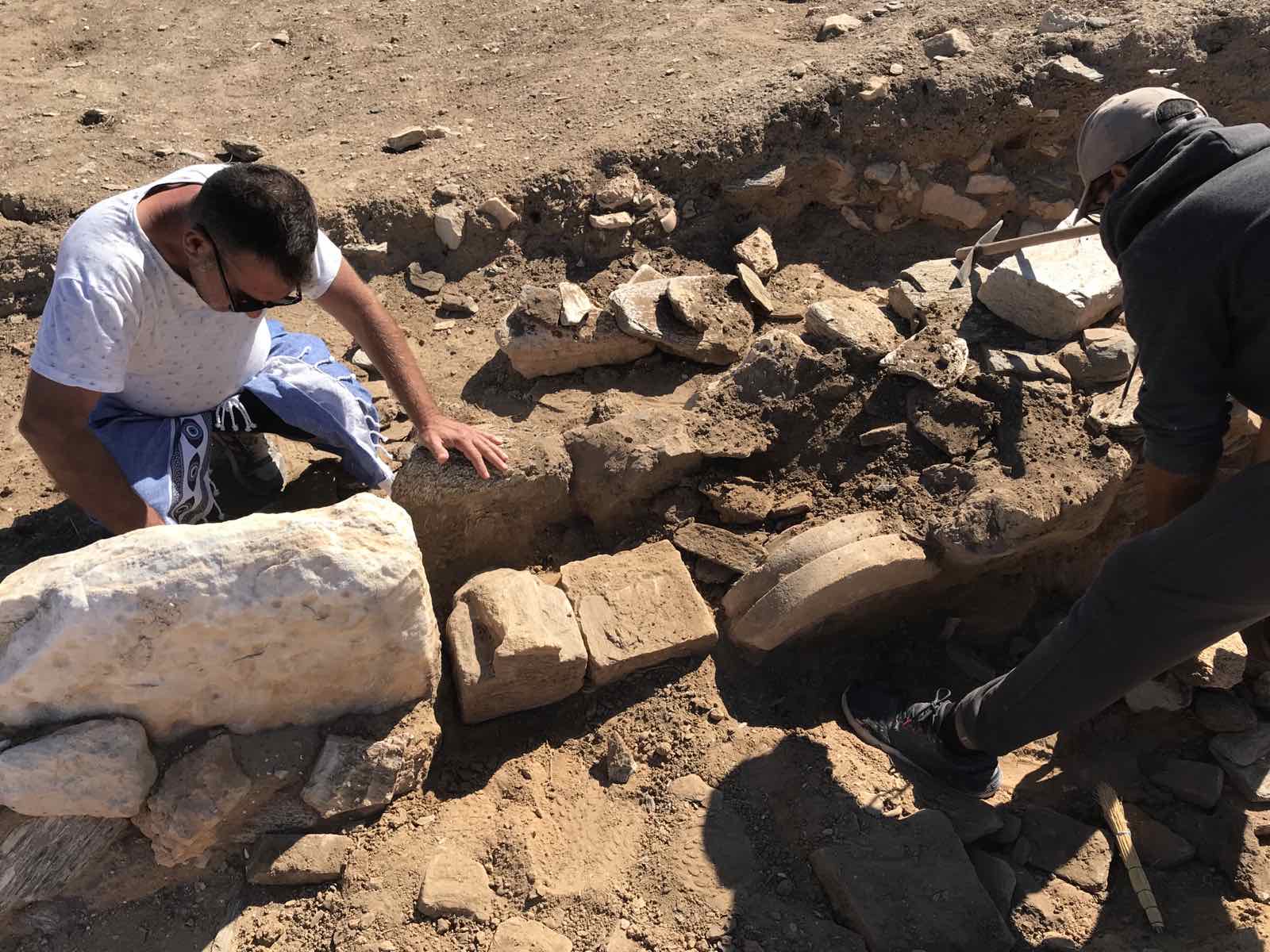 Ανασκαφές Δεσποτικού – Άγαλμα που παραπέμπει στο παιδί του Κριτίου και νέο κτήριο τεσσάρων δωματίων ανάμεσα στα φετινά ευρήματα (φωτο)