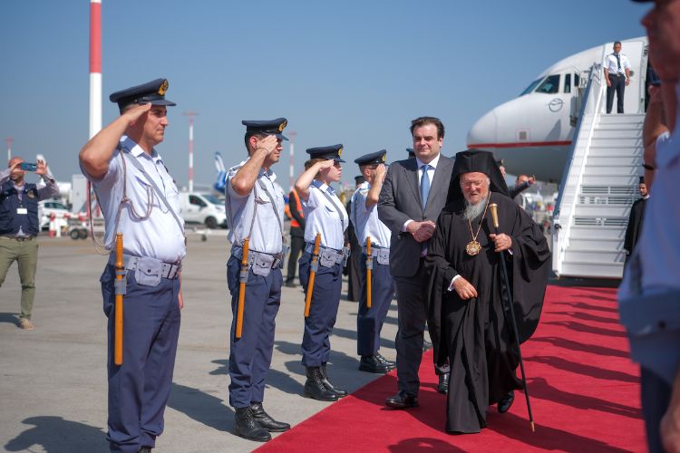 Aφίχθη στην Αθήνα o Οικουμενικός Πατριάρχης για το Διεθνές Επιστημονικό Συνέδριο