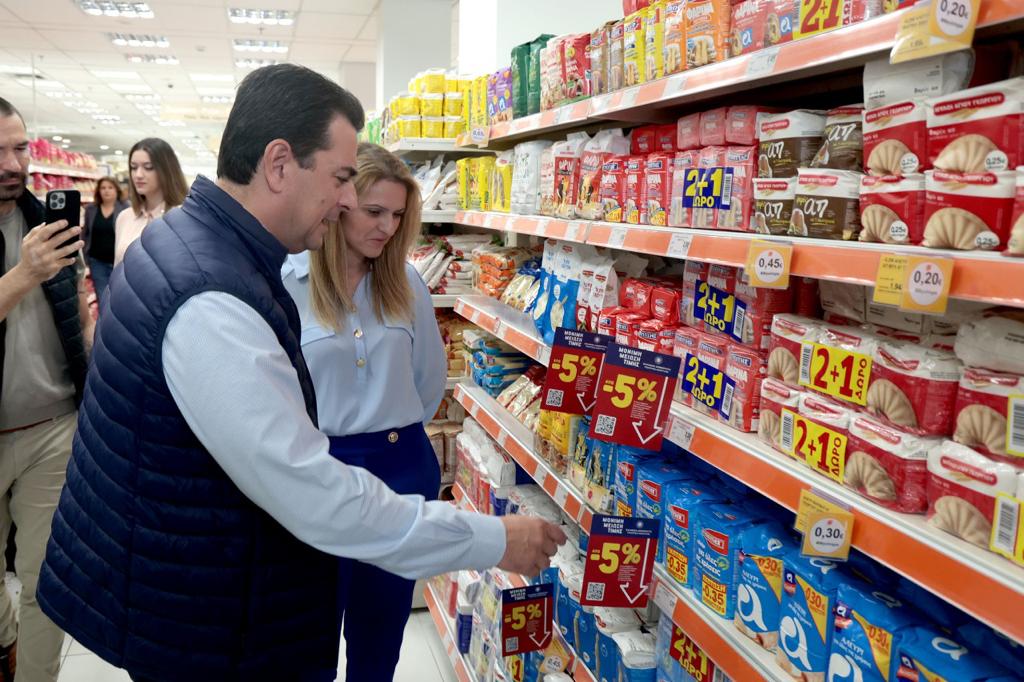 Κώστας Σκρέκας: «Να διορθώσουν άμεσα τις τιμές στο ράφι οι εταιρείες στις οποίες επιβλήθηκαν τα πρόστιμα»