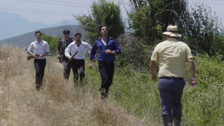 Καθυστέρηση πληρωμής των «Άγριων Μελισσών»