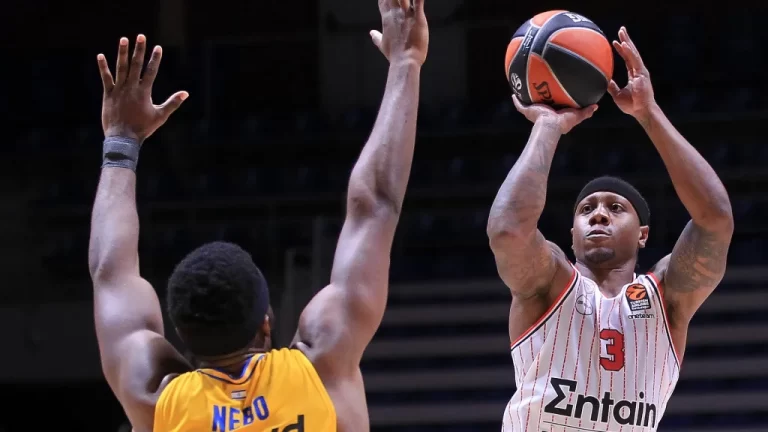 Euroleague: Η καλή άμυνα του Ολυμπιακού “πήρε” το διπλό με τη Μακάμπι