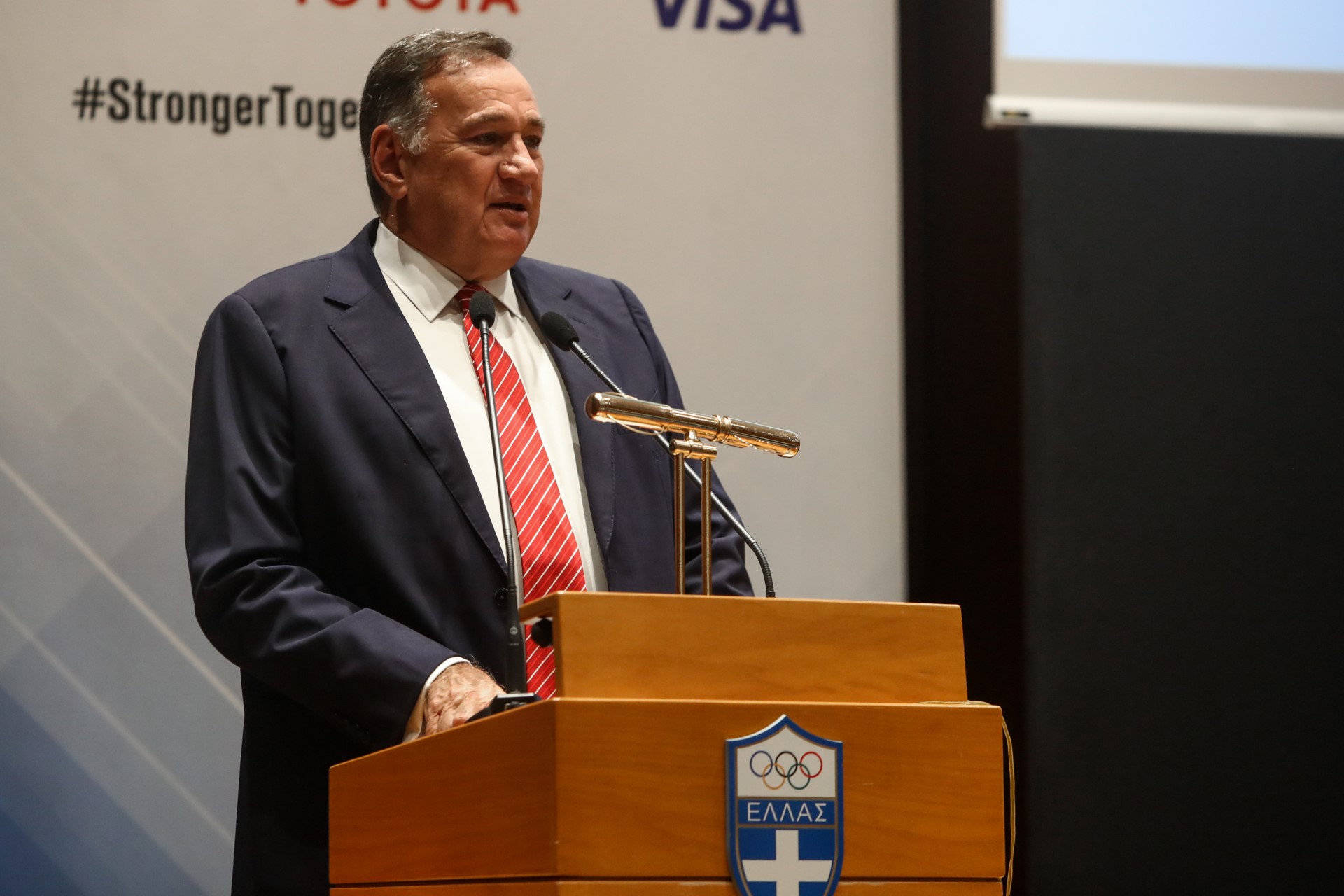 Η ΕΟΕ θα δωρίσει αθλητικό εξοπλισμό στίβου στον ΣΕΓΑΣ για τις ανάγκες του ΟΑΚΑ