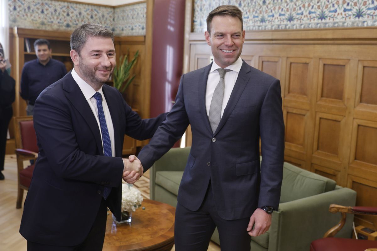 Σε Καστελλόριζο και Ρόδο σήμερα ο Στ. Κασσελάκης – Στη Βαρβάκειο Αγορά ο Ν. Ανδρουλάκης