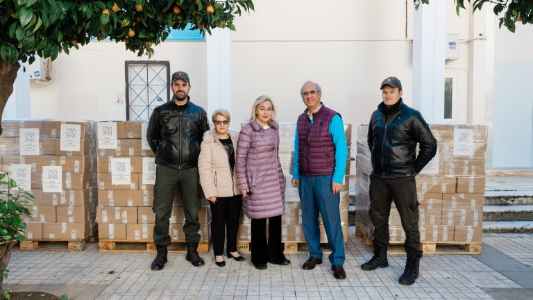 ΠΡΟΣΦΟΡΑ ΑΓΑΠΗΣ και ΑΛΛΗΛΕΓΓΥΗΣ από το ΙΔΡΥΜΑ «ΜΑΡΙΑΝΝΑ Β. ΒΑΡΔΙΝΟΓΙΑΝΝΗ» και το ΣΩΜΑΤΕΙΟ «ΕΛΠΙΔΑ»