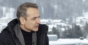 Με γρίπη γύρισε από το Νταβός ο Κ. Μητσοτάκης – Πιθανή αναβολή του υπουργικού συμβουλίου – Τροποποίηση στο προγραμματισμένο ταξίδι του στις ΗΠΑ