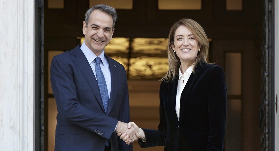 Μέτσολα: Η Ελλάδα έκανε σημαντικά βήματα για τη ισότητα και τη καταπολέμηση του ρατσισμού