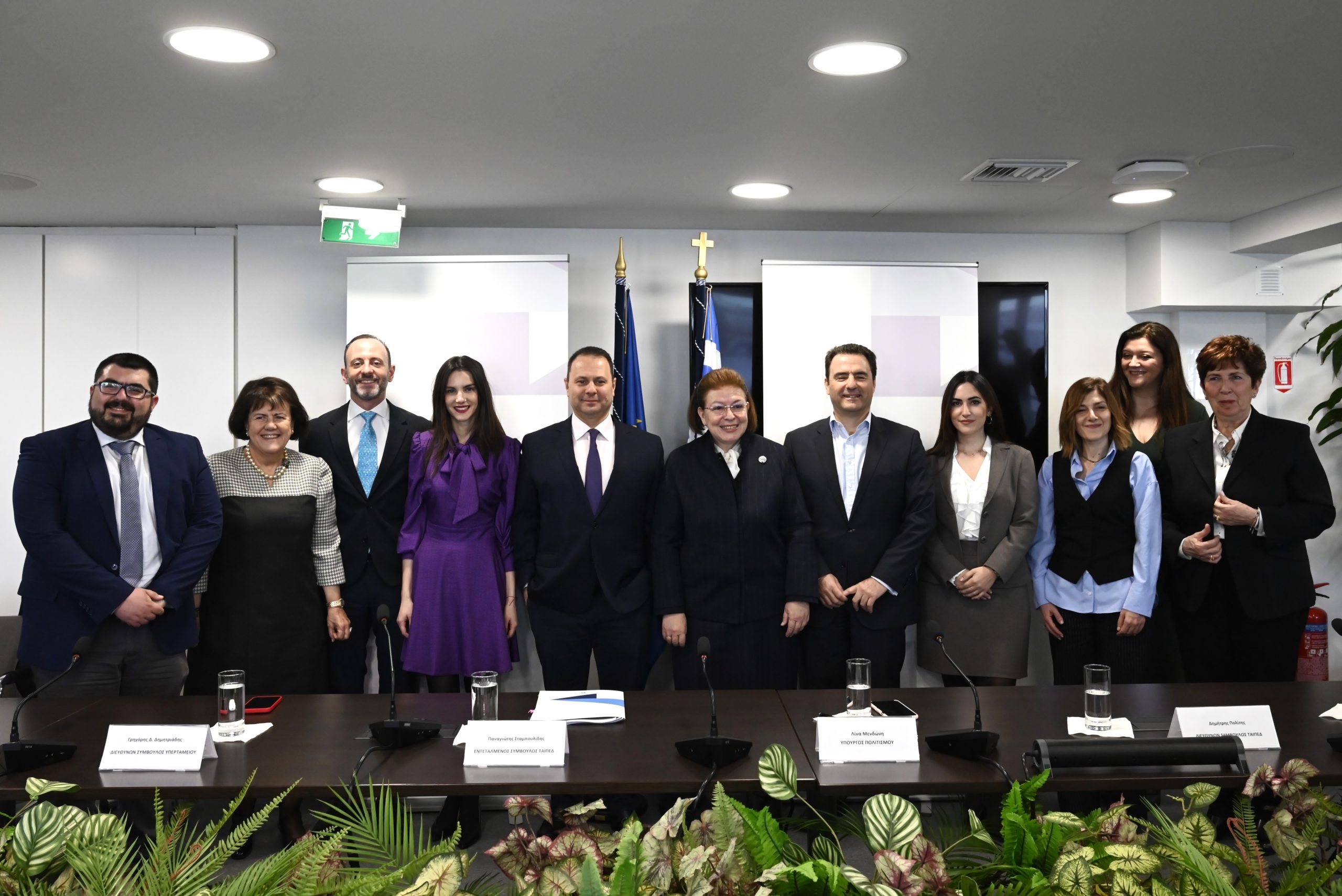 Υπεγράφη η σύμβαση για την ωρίμανση και τη διαγωνιστική διαδικασία για την αποκατάσταση των κτηρίων εστίασης και φιλοξενίας στο Τατόι
