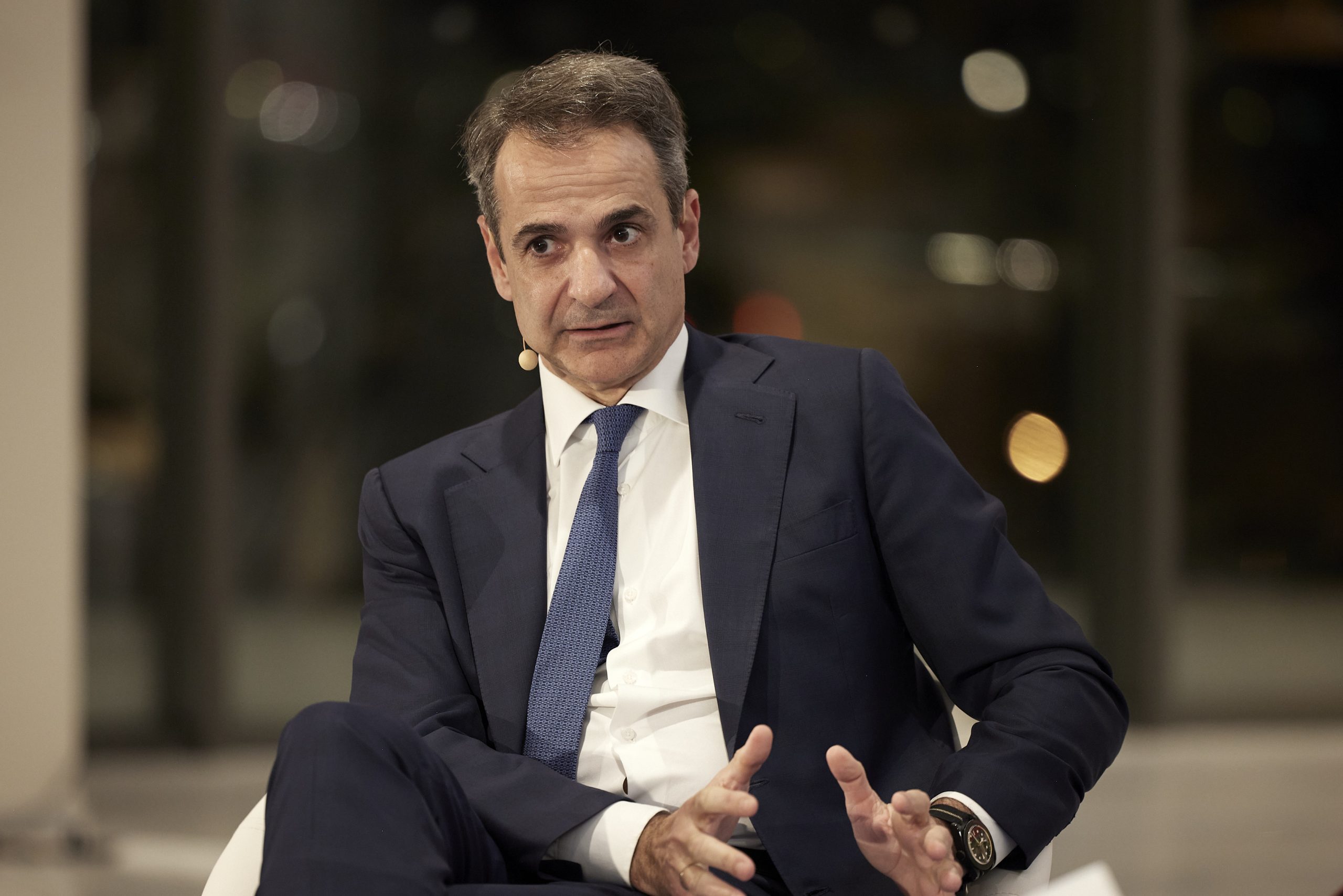 Κυριάκος Μητσοτάκης: «Η ευθύνη μου είναι να καταστήσω τις αλλαγές μη αναστρέψιμες» – Πώς αποτιμά Καραμανλή και Παπανδρέου