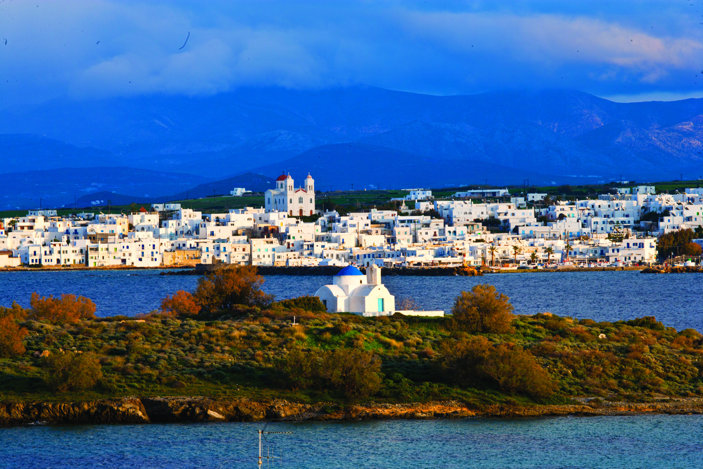 ΠΑΡΟΣ… στους καλύτερους προορισμούς στο κόσμο για το 2024
