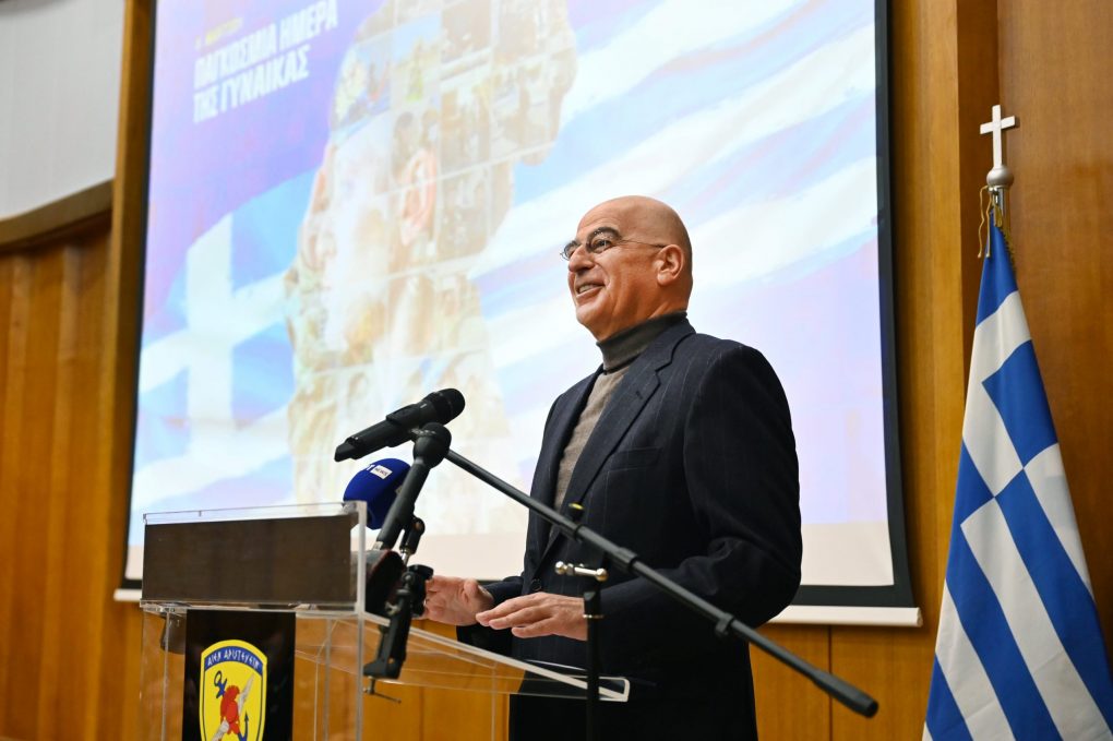 Ν. Δένδιας: Τις επόμενες εβδομάδες θα παρουσιαστεί μια αρχική σκέψη για την εθελοντική στράτευση των γυναικών (video)