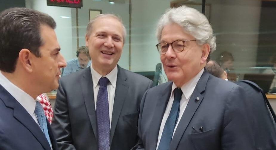 Κώστας Σκρέκας: «Να ανακτήσει η Ευρώπη τον ηγετικό της ρόλο στη βιομηχανία» – Τι συζήτησε με τον Επίτροπο Εσωτερικής Αγοράς T. Breton