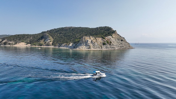 HAPPY TRAVELLER ΣΤΑ ΔΙΑΠΟΝΤΙΑ ΝΗΣΙΑ (Α’ Μέρος)