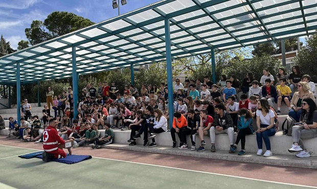 Ο Ελληνικός Ερυθρός Σταυρός ενημέρωσε 450 μαθητές του Δήμου Παπάγου-Χολαργού για τις Πρώτες Βοήθειες σε σκύλους