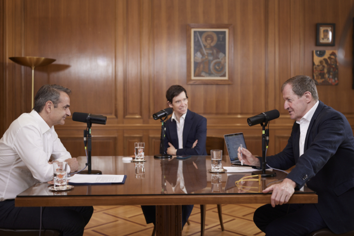 Μητσοτάκης στο podcast «The Rest is Politics»: Για να έρθει πιο κοντά στην Ευρώπη, Βόρεια Μακεδονία, πρέπει να σέβεται το ευρωπαϊκό κεκτημένο