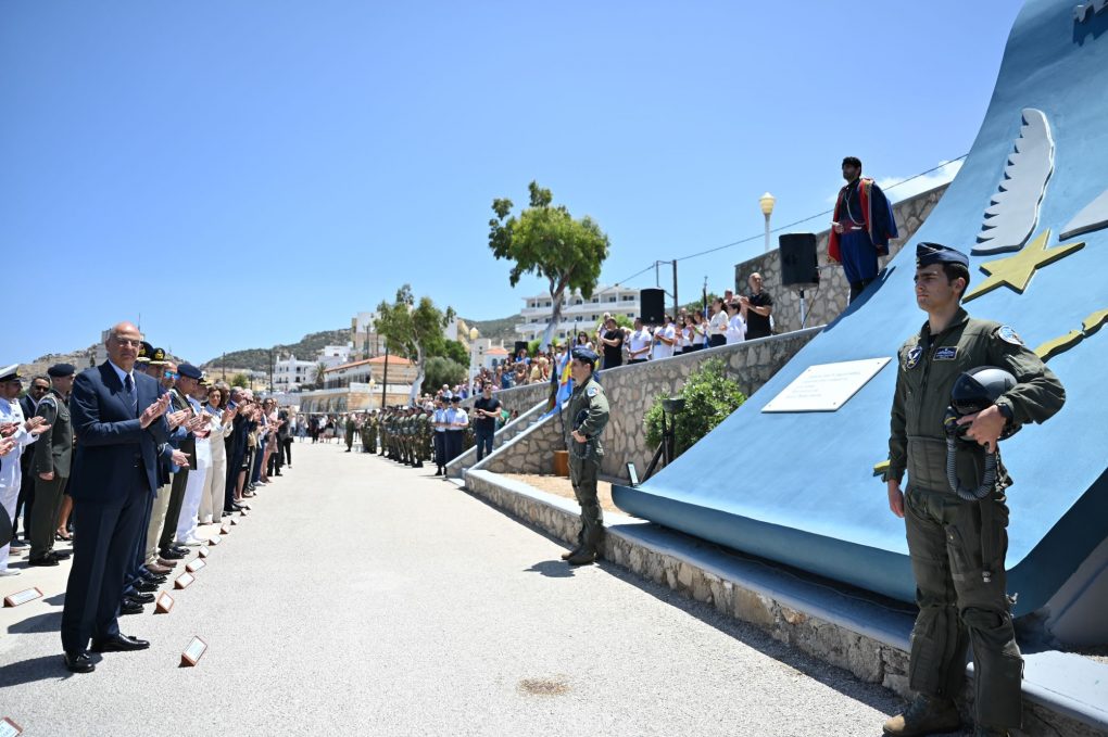 Εκδηλώσεις τιμής και μνήμης για τον Σμηναγό (Ι) Κωνσταντίνο Ηλιάκη, στην Κάρπαθο – Παρουσία ΥΕΘΑ Ν. Δένδια