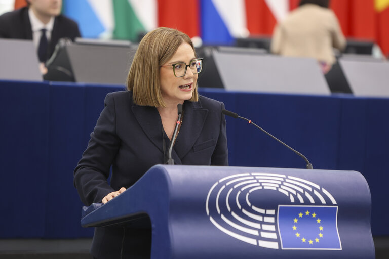 Κομισιόν σε ερώτηση της Μ. Σπυράκη: Χερσαία εφαρμογή του Σένγκεν για Βουλγαρία και Ρουμανία εντός του 2024