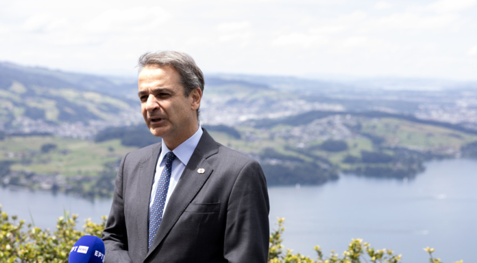 Κ. Μητσοτάκης στο ΕΡΤNews: Παγκόσμια επιβεβαίωση ανάγκης για δίκαιη και βιώσιμη ειρήνη – Τι είπε για το άτυπο δείπνο Ευρωπαίων τη Δευτέρα