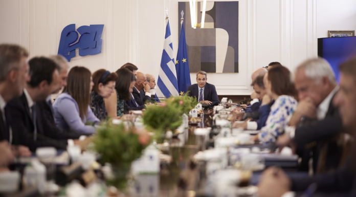 Μητσοτάκης στο υπουργικό: Ετοιμοι να παρέμβουμε προς όφελος των καταναλωτών για το ρεύμα, η δουλειά συνεχίζεται και το καλοκαίρι