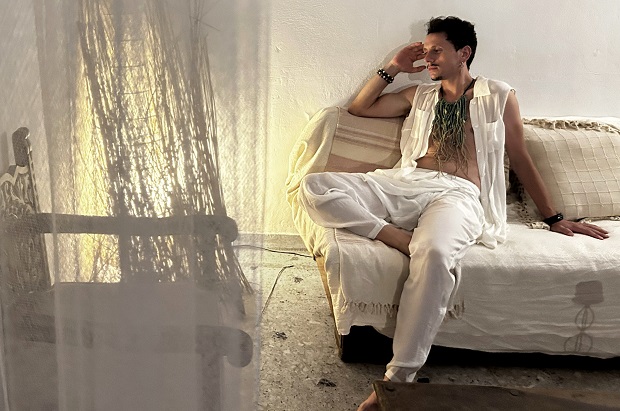 Σπύρος Ντίνος – Χάνομαι – Νέο Single