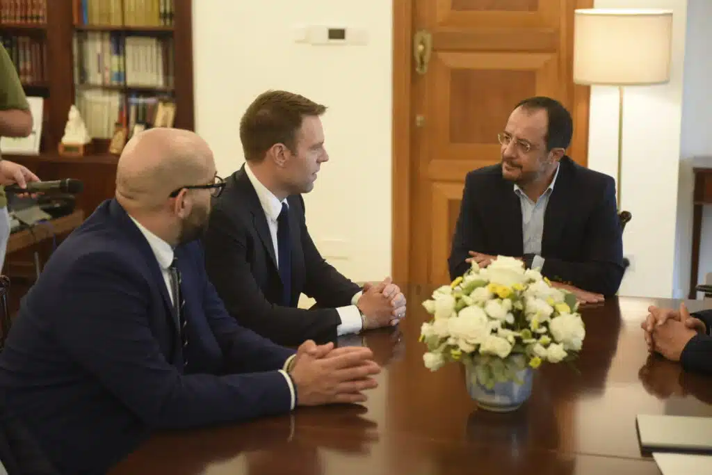 Στ. Κασσελάκης στον Ν. Χριστοδουλίδη: Στηρίζουμε την προσπάθεια για μία δίκαιη και βιώσιμη λύση του Κυπριακού