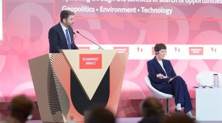 ECONOMIST – Νίκος Ανδρουλάκης: «Με την οικονομική πολιτική της κυβέρνησης αυξήθηκαν οι ανισότητες»