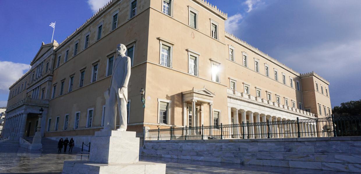 Ερώτηση & ΑΚΕ Γ. Παπανδρέου και Δ. Μπίαγκη για την πώληση και αλλαγή ιδιοκτησιακού καθεστώτος της ΕΛΒΟ