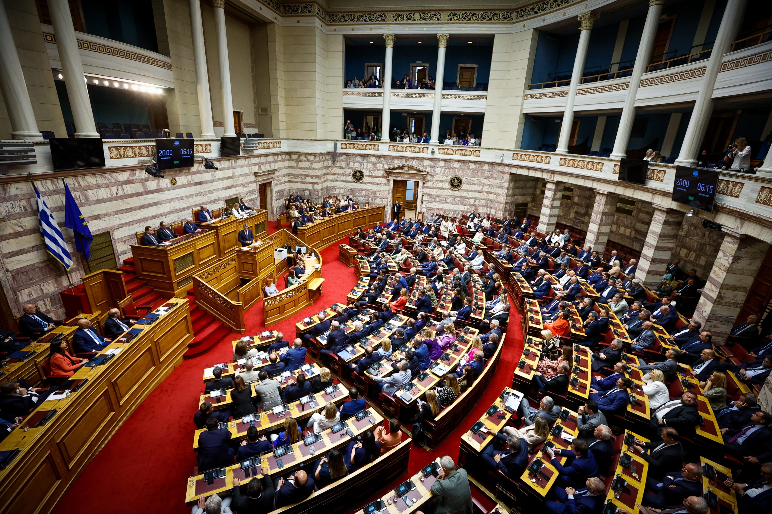 Διαβάστε στο «Π»: Σε κρίση το πολιτικό σύστημα – Έρχονται οι κυβερνήσεις συνεργασίας