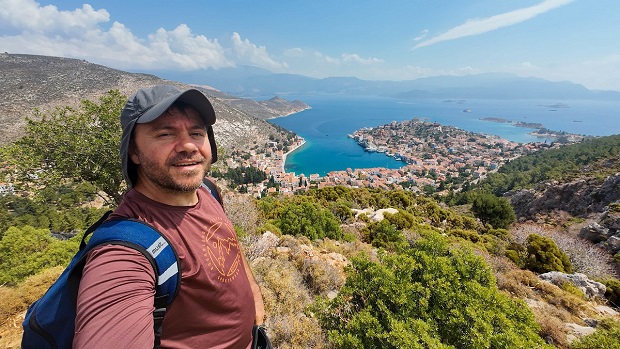 HAPPY TRAVELLER ΣΤΟ ΚΑΣΤΕΛΟΡΙΖΟ