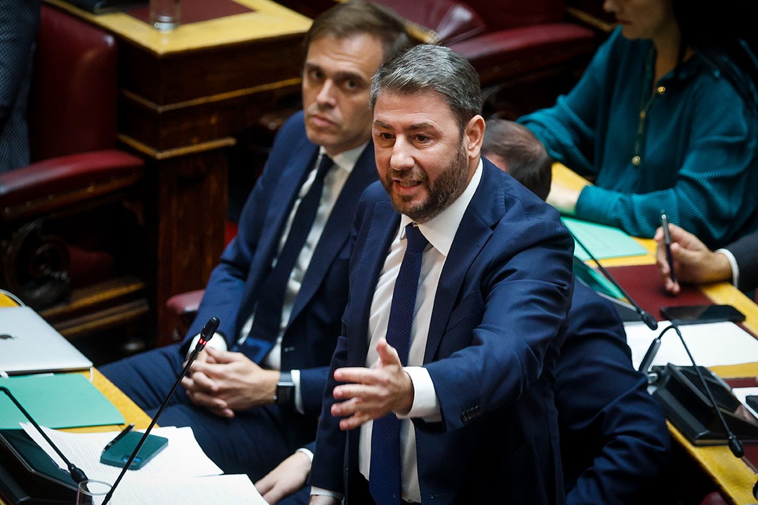 Ανδρουλάκης: «Μη χειροκροτάτε δυνατά τις μελλοντικές παρεμβάσεις του Πρωθυπουργού προς τις τράπεζες, κ.κ. της ΝΔ, γιατί “τρομάζουν” οι επενδυτές»