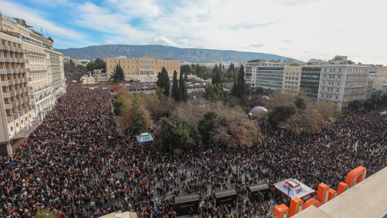 Διαβάστε στο «ΠΑΡΟΝ»: ΑΔΙΑΦΑΝΕΙΑ, σήψη και συγκάλυψη