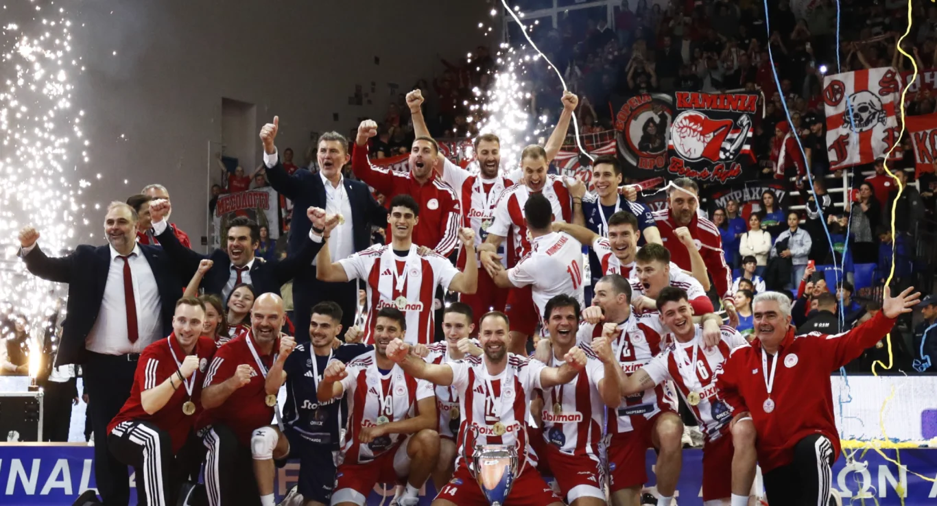 Βόλεϊ: 3-1 ο Ολυμπιακός ΟΝΕΧ και… κούπα!