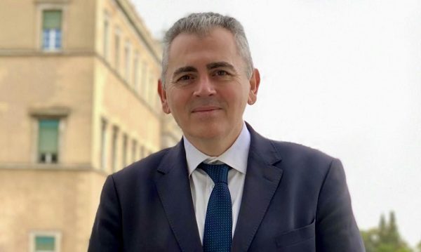 Ο Μ. Χαρακόπουλος μιλάει για την Τουρκία στην Ευρώπη, αναφερόμενος στην πολιτική της χώρας.