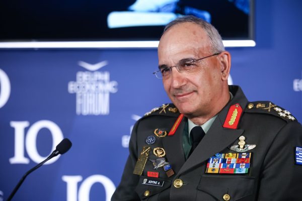 Ο Δημήτρης Χούπης μιλάει για την Τουρκία ως απειλή και την ετοιμότητα παρέμβασης σε οπουδήποτε χρειαστεί.