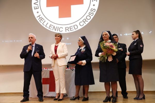Ο Ελληνικός Ερυθρός Σταυρός τίμησε εθελοντές Σαμαρείτες-Διασώστες και Ναυαγοσώστες σε τελετή στο Πολεμικό Μουσείο.