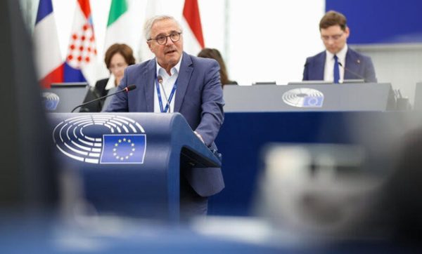 Ο Γ. Μανιάτης μιλάει για τον Θαλάσσιο Χωροταξικό Σχεδιασμό στην Ευρωβουλή, μετά από καταδίκη του Ευρωπαϊκού Δικαστηρίου.