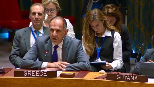 Ο Γεραπετρίτης μιλάει για το Κυπριακό, τονίζοντας την επανένωση της Μεγαλονήσου ως εθνικό στόχο.