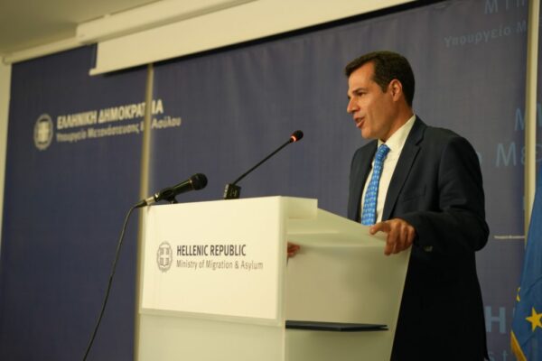 Ο Θάνος Πλεύρης μιλάει για τη νέα δομή στην Κρήτη και την αναστολή ασύλου.